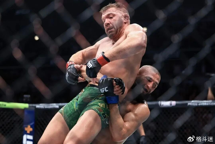 开云体育登录-奇马耶夫击倒朗特里！悬赏重金求虐！|UFC|凯文·加内特|训练|斯特里克兰|冠军_新浪体育_新浪新闻